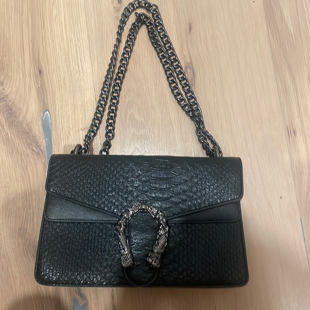 Black adjustable change bag